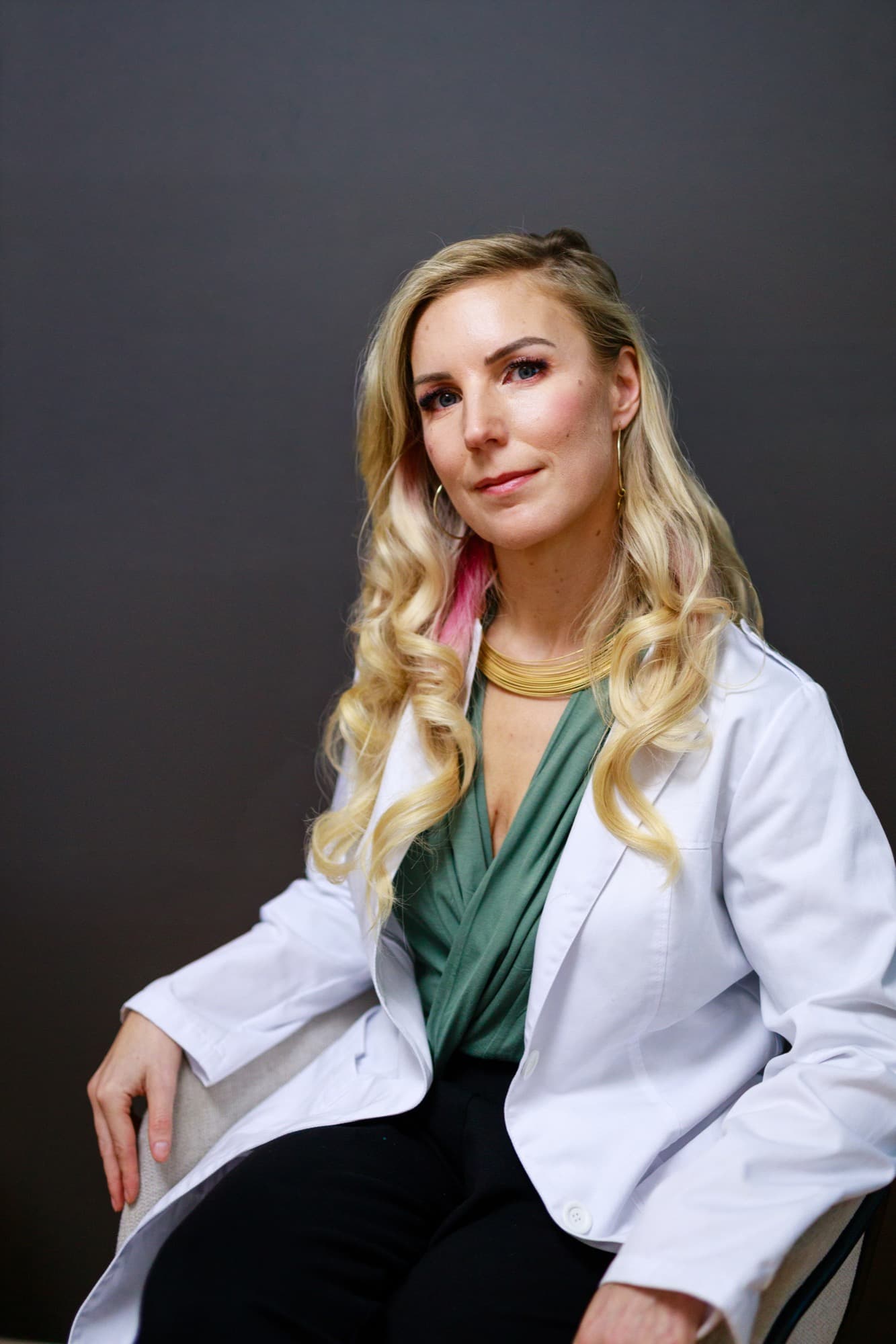 Dr. Simone Koch — Studio-Portrait