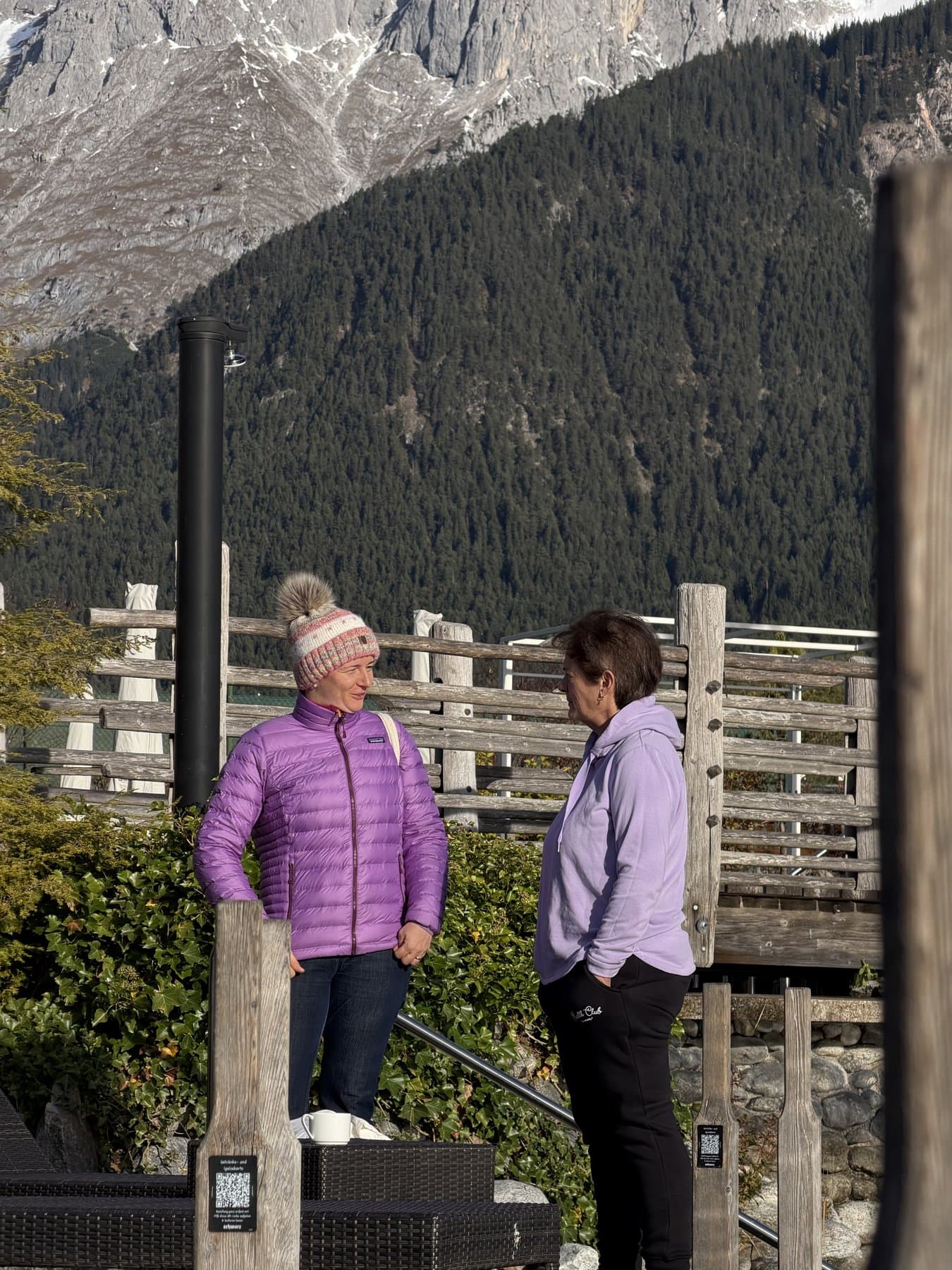 Tiroler Bergpanorama hinter dem Alpenresort Schwarz